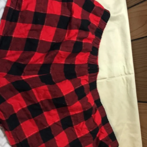 Shorts - Picture 3 of 3